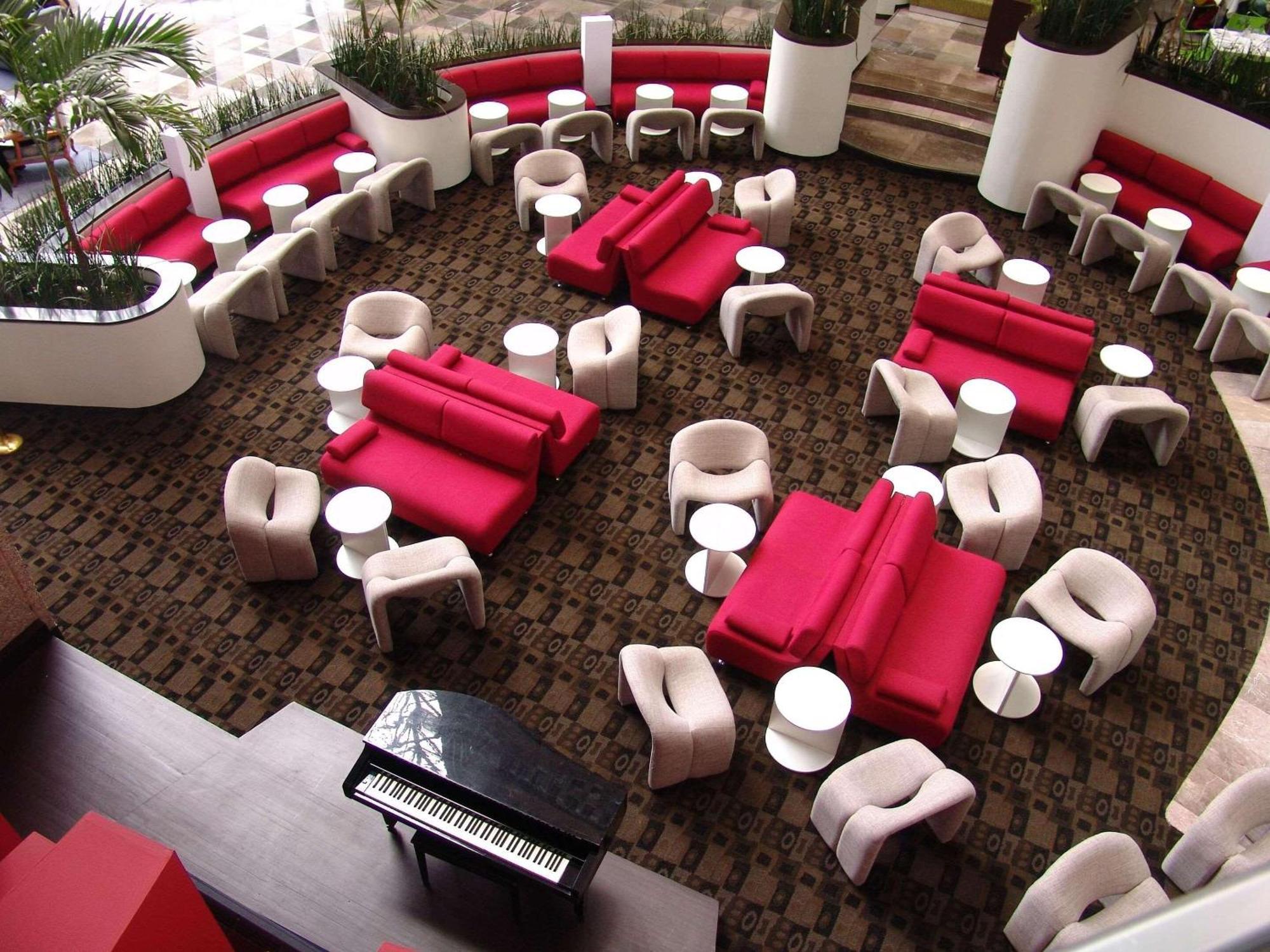 Radisson Paraiso Hotel Cidade do México Exterior foto The lobby of the hotel